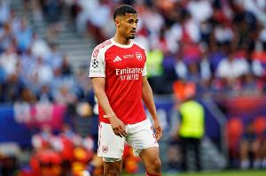 天空：阿森纳季前赛防守令人担忧，萨利巴的缺阵影响重大