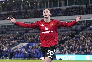 记者：从舍什科到拉门斯，曼联有12名24岁以下且有一线队经验球员