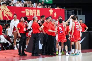 场面被动 中国女篮76-88不敌意大利