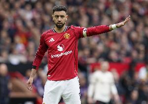 BBC：曼联表示会拒绝任何对B费的报价，卡里克坚信他会有重要作用