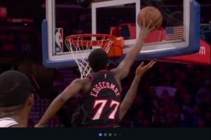 詹蜜风采！NBA官方晒VJ·埃奇库姆上赛季追身大帽集锦 詹姆斯点赞