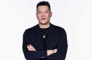 朱芳雨社媒发文：感谢宏远俱乐部和球迷 将调整自己陪伴家人