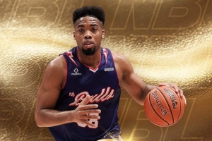 上赛季的FMVP！媒体人：NBL杭州经纬男篮签下外援E.J.阿诺斯克