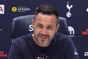 德泽尔比：萨维尼奥是当世最佳边锋之一，热刺没资格挑剔联赛杯