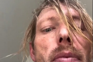 辛格勒：我被老K教练算计了 杜克的人偷走了我的钱&毁了我生活