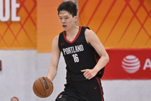 雅虎记者：杨瀚森免战亚运专注NBA 避免分心 这对开拓者也是好事