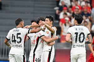 足球报：海港熬过“魔鬼八月” 人员调配依然是球队最大的课题