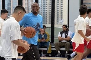 纵享丝滑！马克西中国行上海站参加3X3表演赛 漂移跳投压哨绝杀