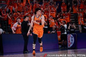 媒体人：上海将赴美打多场热身赛 张镇麟&古德温在美国与球队会合