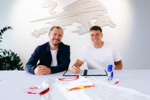 小赚一笔！世体：20岁吉乌转会费1700万欧，巴萨获42.5万青训补偿