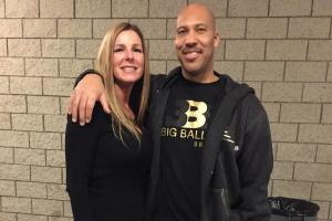 炸裂！球爹自曝婚姻真相：选高个老婆只为基因育种 生儿子进NBA！