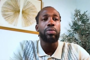 贝弗利：我曾是快船西决功臣却谈崩合同 电话求助小卡才拿到加价