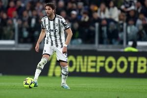 罗马诺：洛卡特利99.9%接受手术，会有经纪人向尤文推荐自由球员