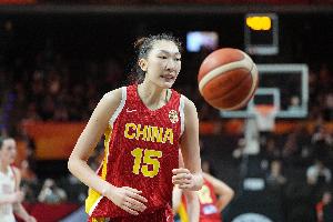 定海神针！韩旭上半场9中3得到7分7篮板 三分2中1