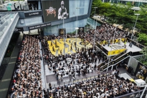 库里主题球场在活动后将永久留在深圳 供球迷们免费前往打卡
