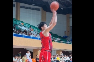 下起三分雨！袁照耀连进两记三分！助球队第二节开局便拉开分差