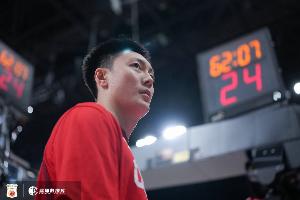 旗手！胡明轩亚运会场均仅6.5分 命中率39.4%&罚球命中率54.5%