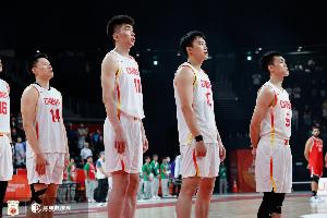 被射穿了！中国男篮本场三分球21中7 而伊朗男篮33中15