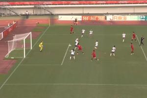 杀疯了！王妍雯头球破门，本场上演帽子戏法！中国女足4-0领先！