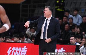 如果郭士强下课谁会接任男篮主帅？解说：我盲猜一手格兰