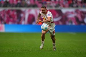 曼晚：曼联有意引进劳姆，但面临尤文图斯的激烈竞争