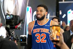唐斯：进NBA前靠卖球星卡买Beats耳机 结果新秀赛季就为其代言了