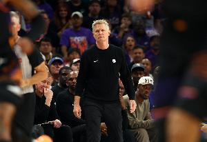科尔：勇士首场季前赛空间&进攻流动性都要提升 新体系还在磨合