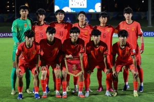 津媒：U17国足热身赛两连败看到差距，只靠高位逼抢还远远不够