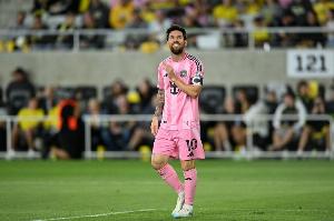 看一场少一场梅西国家队退役、俱乐部合同到2028还将冲50冠