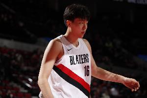 媒体人：杨瀚森低位主动要球队友就不会打 这队不适合用传统内线