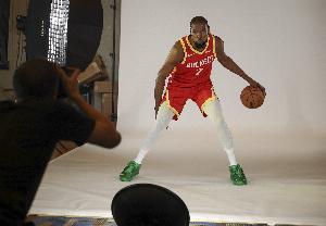 杜兰特：知道我在NBA里已经是年纪很大的了 但仍然觉得自己很年轻