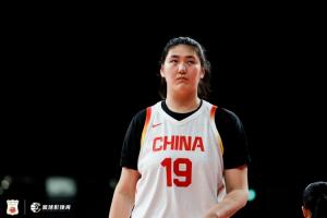 意愿强烈！媒体人：已有多支WNBA球队与张子宇的团队取得了联系