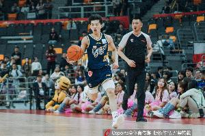 积极性拉满！杨溢半场6分钟4中3拿7分2板3断 正负值+9