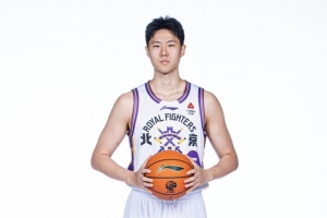 赵嘉义：北控的氛围非常好 哈里斯是一位特别重视防守的教练