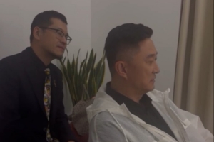 杜锋盛赞库里：跟草根球员互动 没有任何的大球星的架子