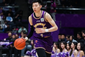 三宁才是北控的真外援啊！半场就抡16分！全是拔起来投的！