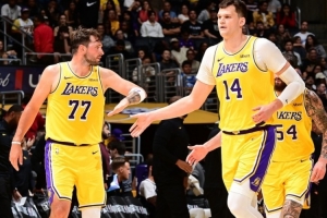 媒体人：凯斯勒跟东契奇吃饼吃到吐 健康加湖人光环有望成全明星